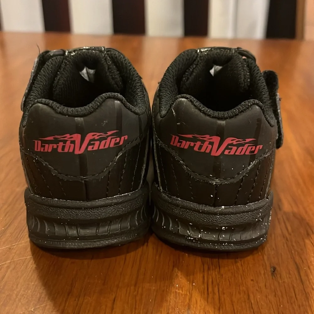 Stride Rite Star Wars Darth Vader Lighted Shoes Sneakers Boys Toddlers 8.5 Wide